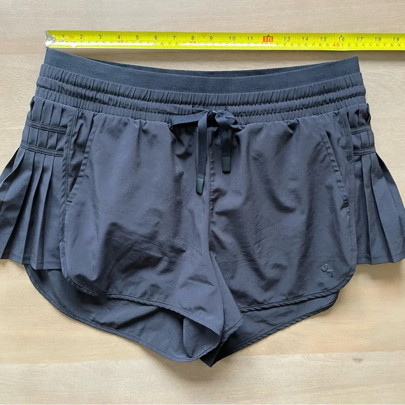 Women's JoyLab Black High-Rise Pleated Side Athletic Shorts - Picture 5 of 8